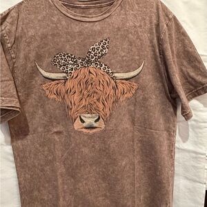 Women's Brown Graphic Tee with Highland Cow Design
